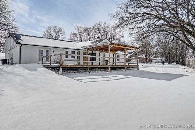 18415 S Hilltop Court, Claremore, OK 74017