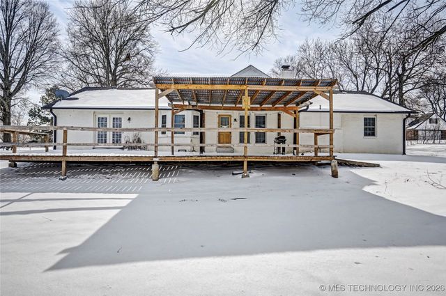 18415 S Hilltop Court, Claremore, OK 74017