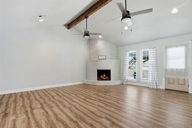 18415 S Hilltop Court, Claremore, OK 74017