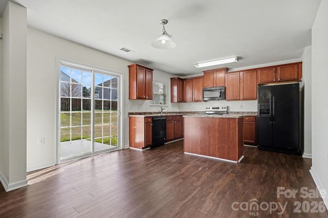 12814 Settlers Trail Court, Charlotte, NC 28278