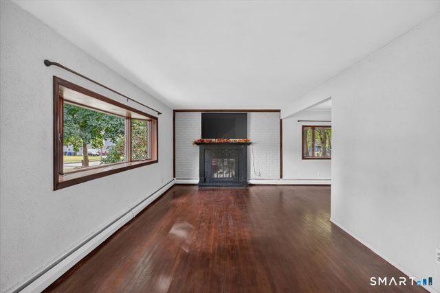 71 Brewster Road, Enfield, CT 06082