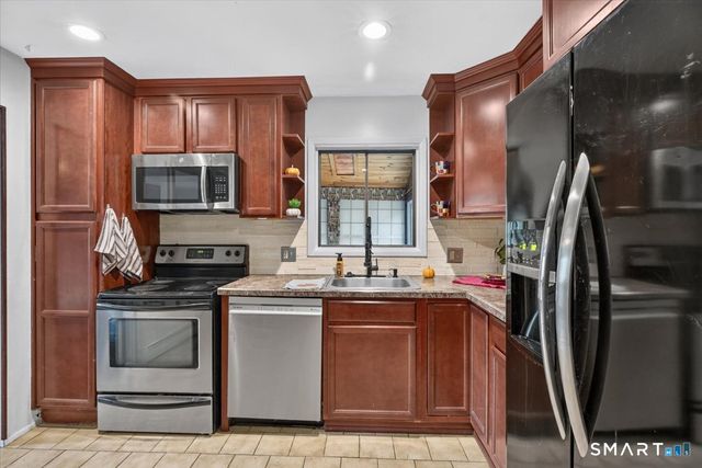 71 Brewster Road, Enfield, CT 06082