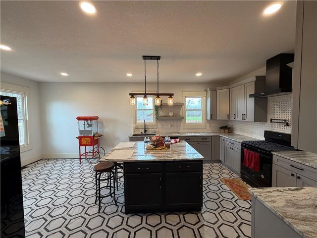417 S 5th Street, Odessa, MO 65076