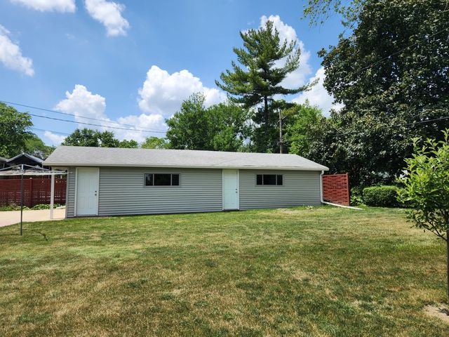 624 Maple Avenue, Lisle, IL 60532