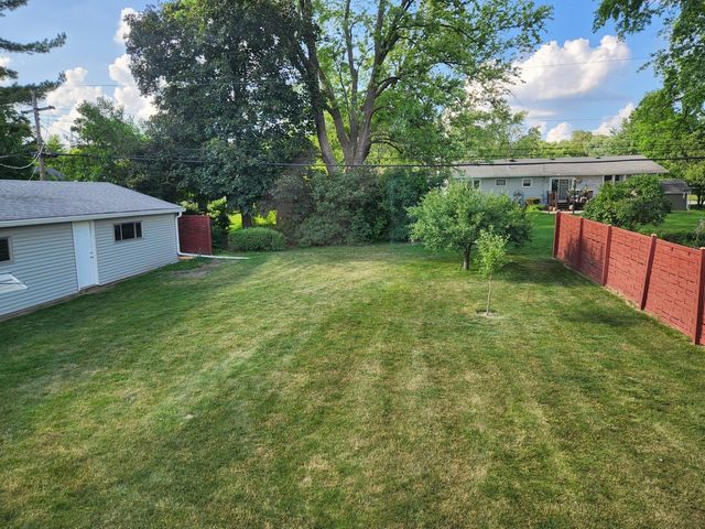 624 Maple Avenue, Lisle, IL 60532