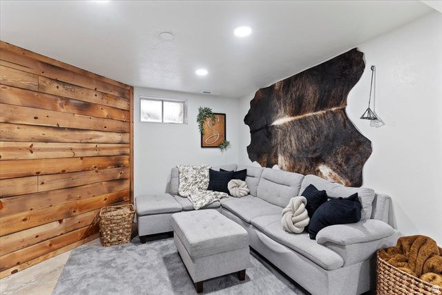 762 ANDERSON AVE, Hyrum, UT 84319