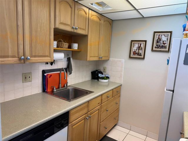 111 Briny Avenue 1909, Pompano Beach, FL 33062