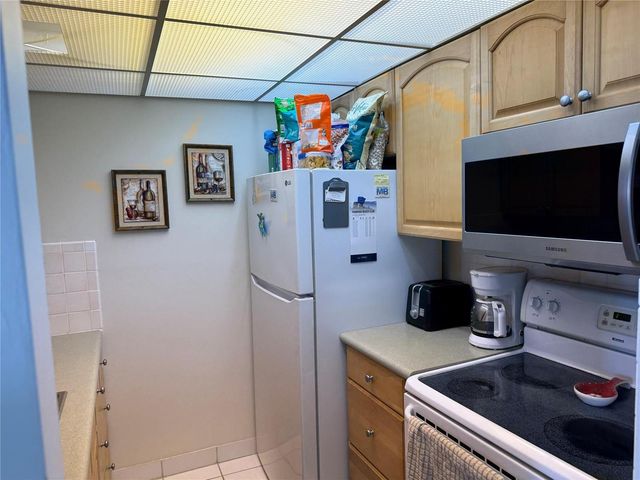 111 Briny Avenue 1909, Pompano Beach, FL 33062