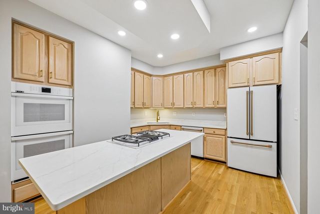 449 WINDING ROSE DR, Rockville, MD 20850