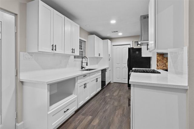 3319 Laurel Fork Drive, Kingwood, TX 77339