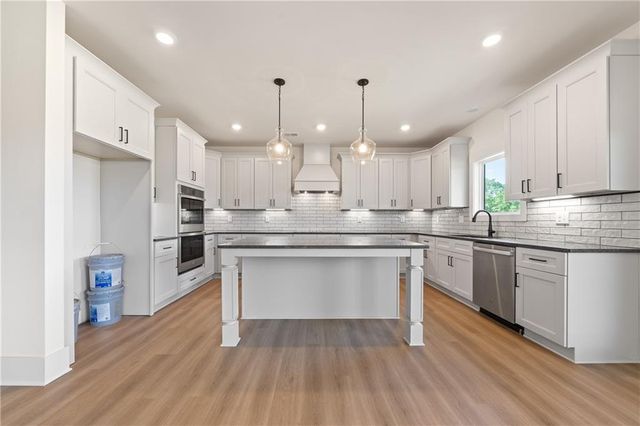 176 Blue Rider Trail, Hoschton, GA 30548