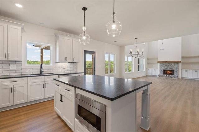176 Blue Rider Trail, Hoschton, GA 30548