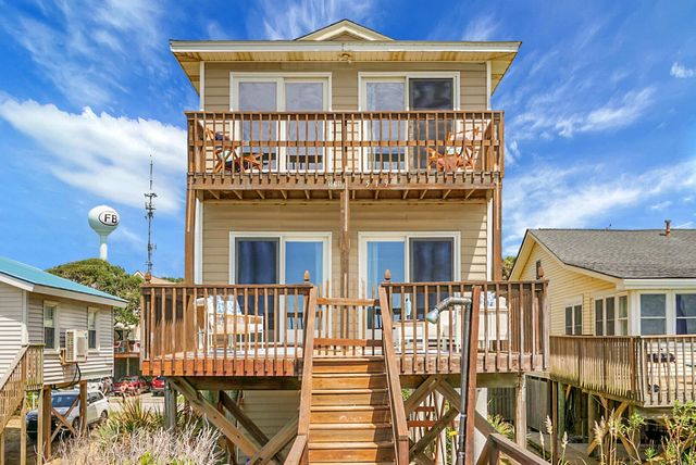 519 E Arctic Avenue, Folly Beach, SC 29439