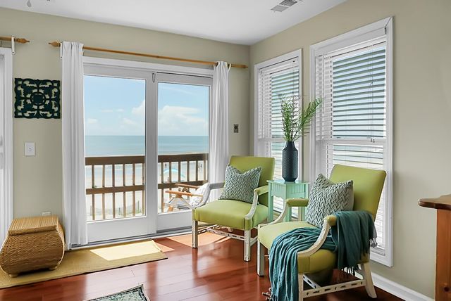 519 E Arctic Avenue, Folly Beach, SC 29439