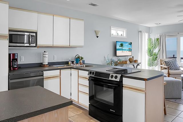 519 E Arctic Avenue, Folly Beach, SC 29439