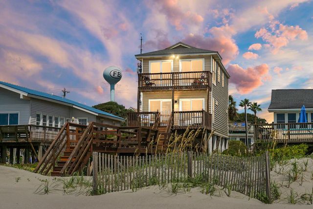 519 E Arctic Avenue, Folly Beach, SC 29439