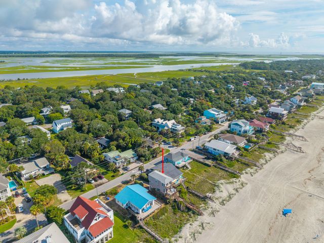 519 E Arctic Avenue, Folly Beach, SC 29439