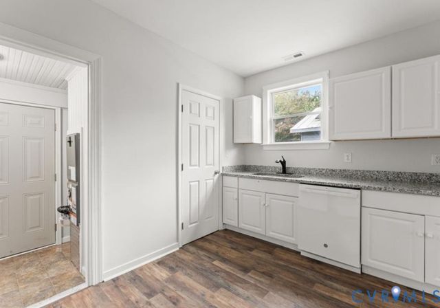 222 Elm St, Petersburg, VA 23803