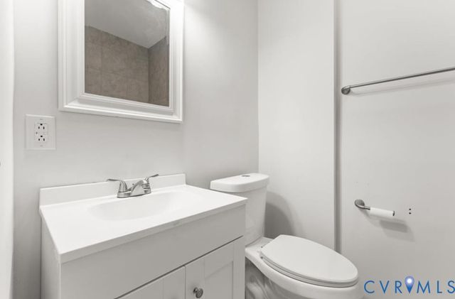 222 Elm St, Petersburg, VA 23803