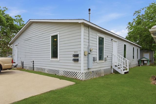303 Gans Street A, Houston, TX 77029