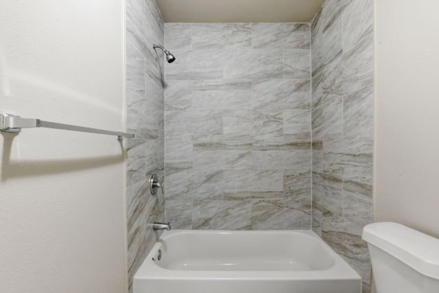 303 Gans Street A, Houston, TX 77029