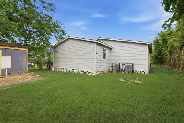 303 Gans Street A, Houston, TX 77029
