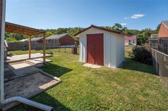 113 East Street, Clarksville, PA 15322