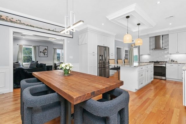 20 College Farm Rd, Waltham, MA 02451