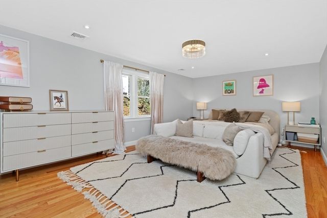 20 College Farm Rd, Waltham, MA 02451