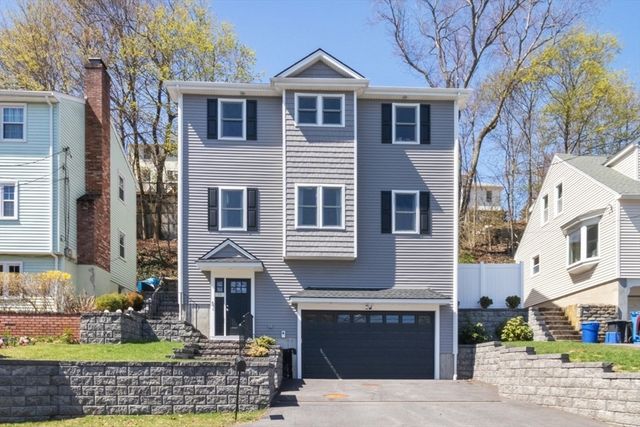 20 College Farm Rd, Waltham, MA 02451