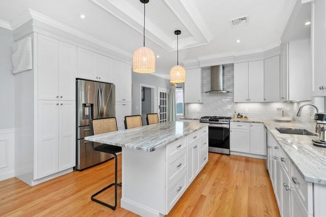 20 College Farm Rd, Waltham, MA 02451