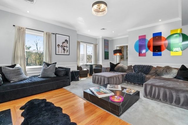20 College Farm Rd, Waltham, MA 02451