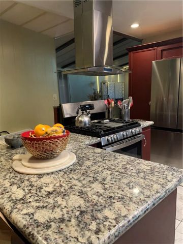 19009 S Laurel Park 248, Rancho Dominguez, CA 90220