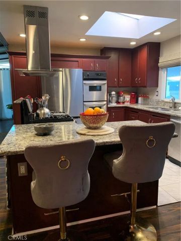 19009 S Laurel Park 248, Rancho Dominguez, CA 90220