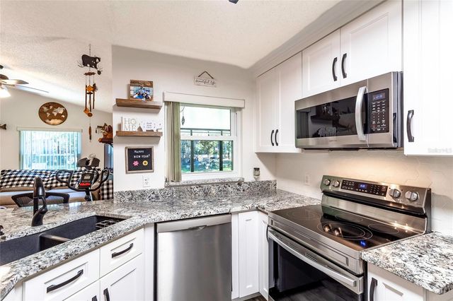 17 SACKETT ROAD, Debary, FL 32713