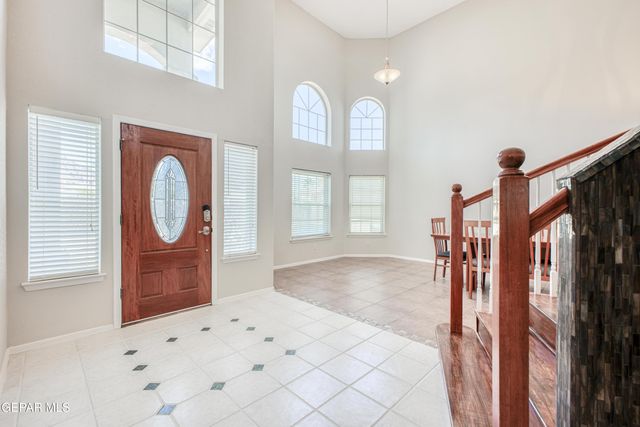 10816 LOMA DE VIDA Lane, El Paso, TX 79934