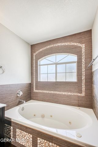 10816 LOMA DE VIDA Lane, El Paso, TX 79934