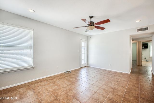 10816 LOMA DE VIDA Lane, El Paso, TX 79934