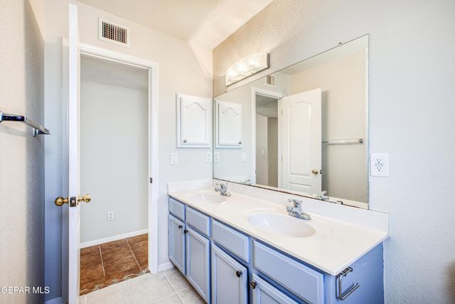 10816 LOMA DE VIDA Lane, El Paso, TX 79934