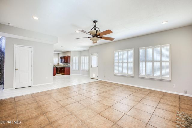 10816 LOMA DE VIDA Lane, El Paso, TX 79934