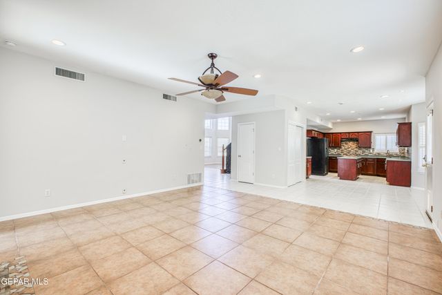 10816 LOMA DE VIDA Lane, El Paso, TX 79934