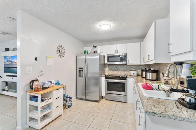 5735 Kumquat Road, West Palm Beach, FL 33413