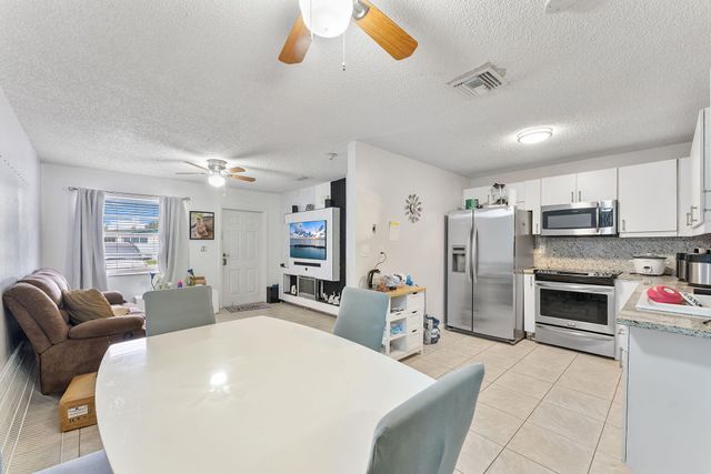 5735 Kumquat Road, West Palm Beach, FL 33413