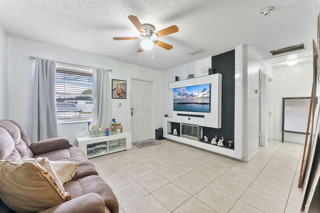 5735 Kumquat Road, West Palm Beach, FL 33413