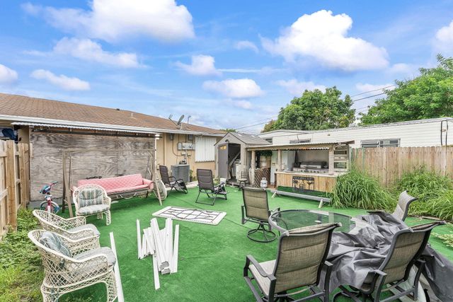 5735 Kumquat Road, West Palm Beach, FL 33413