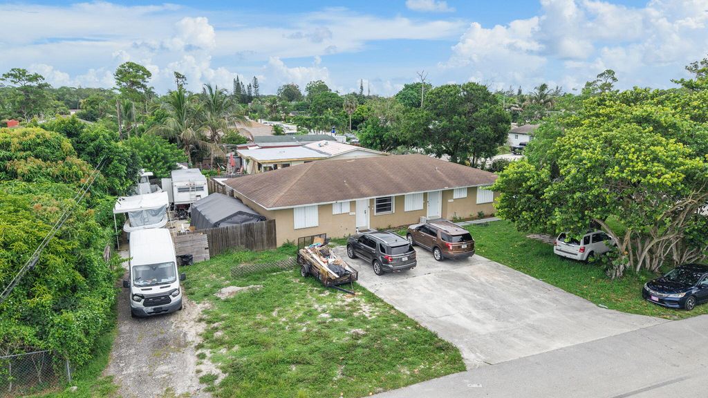 5735 Kumquat Road, West Palm Beach, FL 33413