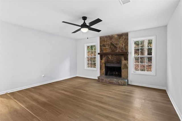 194 Timber Creek SW Lane, Marietta, GA 30060