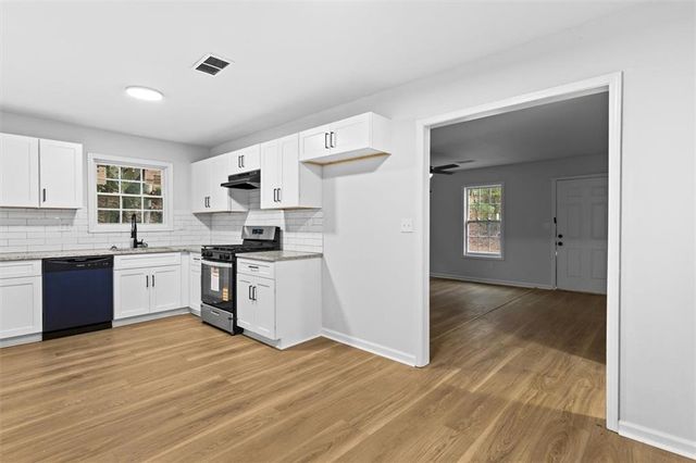 194 Timber Creek SW Lane, Marietta, GA 30060