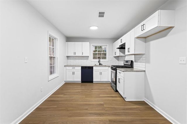 194 Timber Creek SW Lane, Marietta, GA 30060