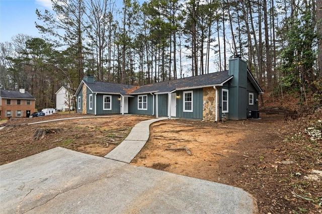 194 Timber Creek SW Lane, Marietta, GA 30060